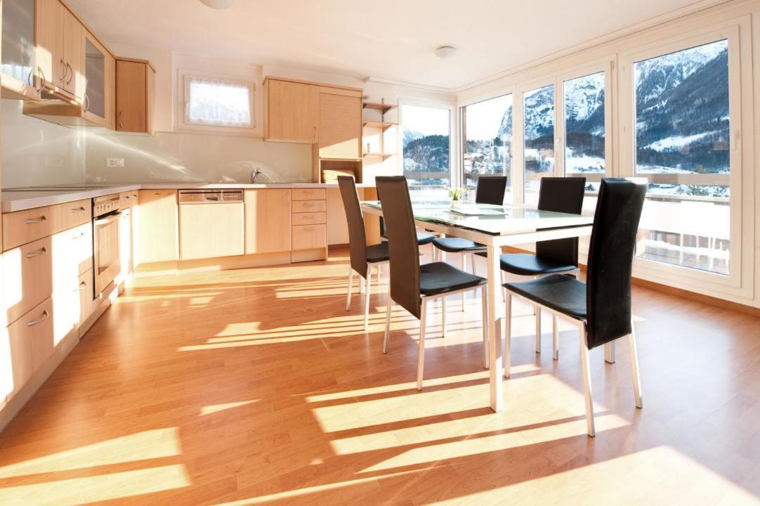 Two-Bedroom Apartment,995137564:JPEG