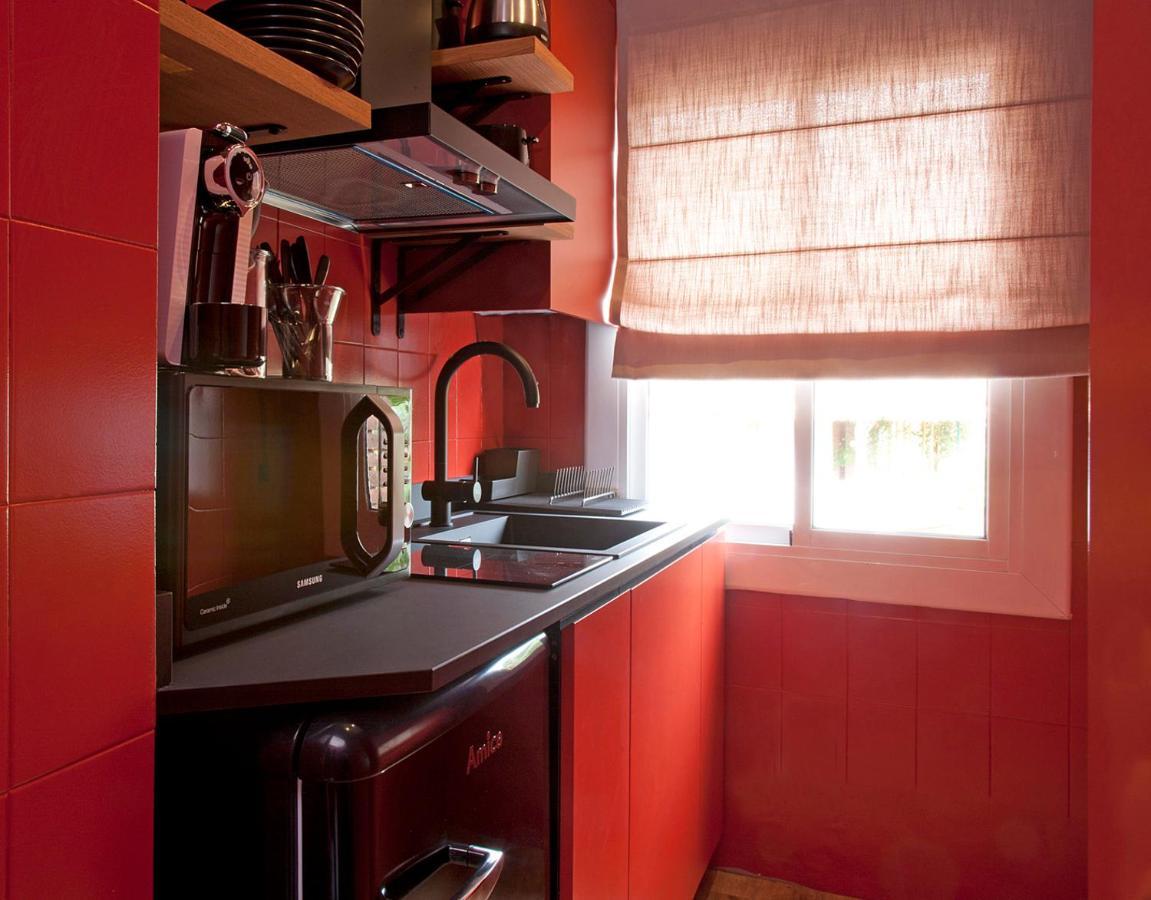 One-Bedroom Apartment,995743732:JPEG