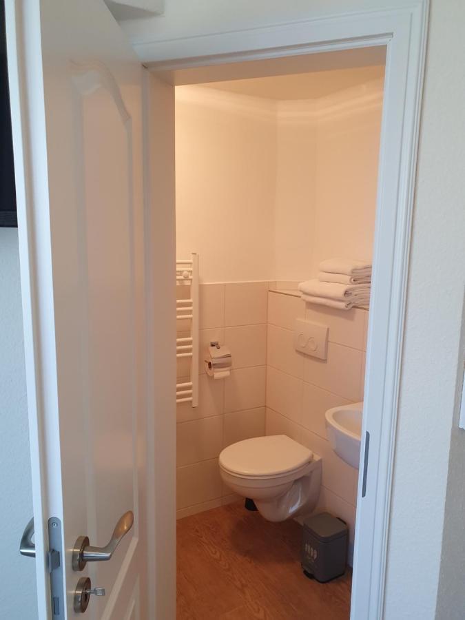 Small Double Room,1149275944:JPEG