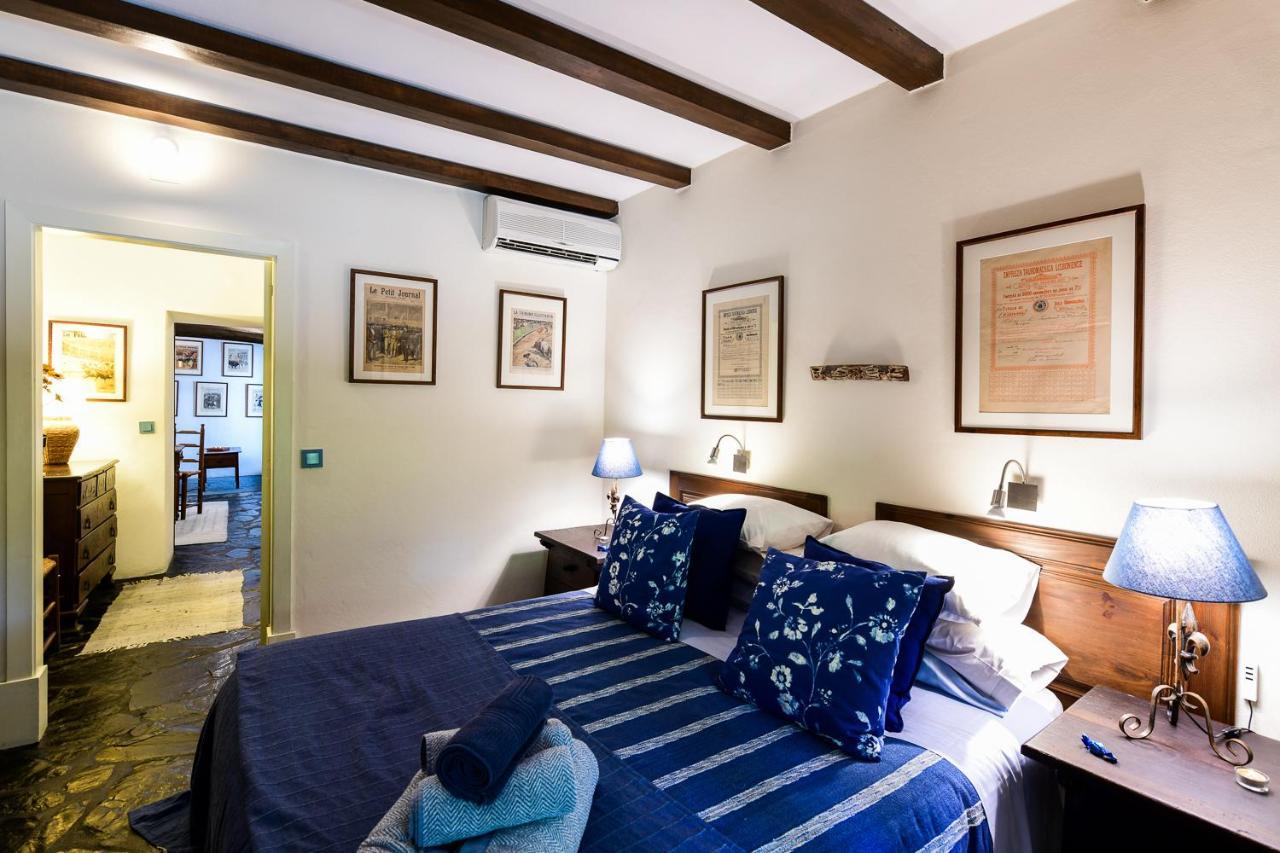 Two-Bedroom House,996120538:JPEG