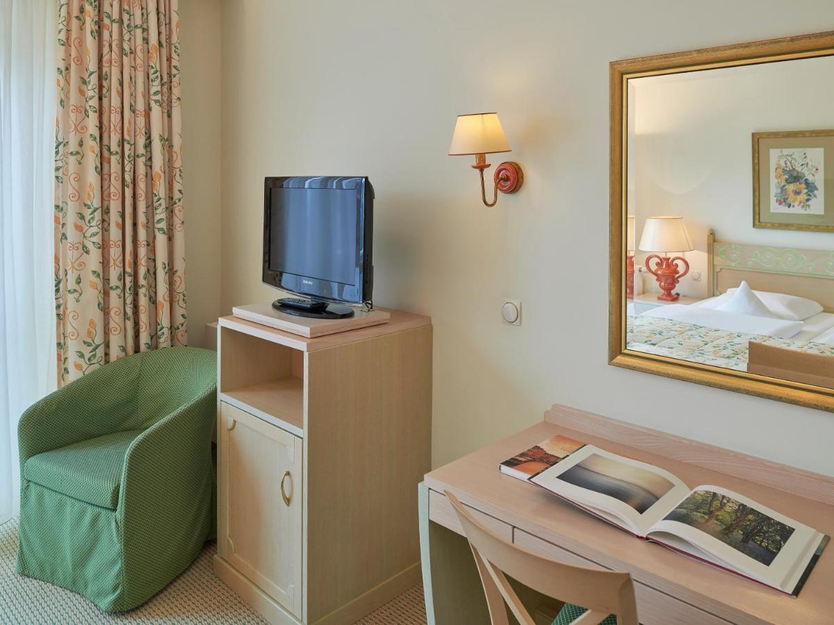 Double Room landside without balcony,989232967:JPEG