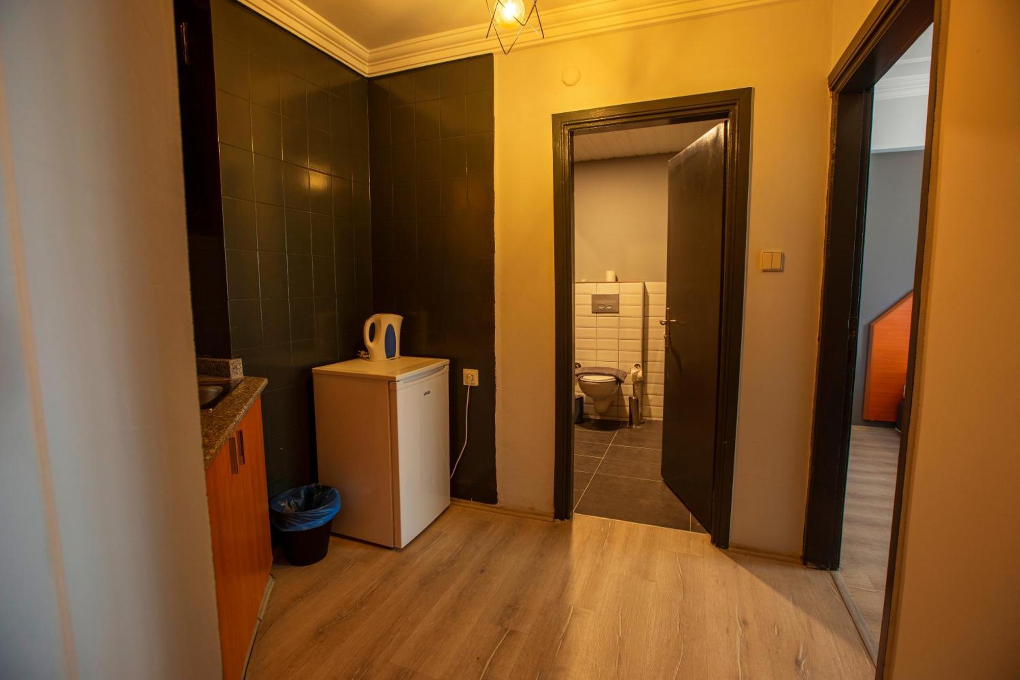 Suite without Air-Conditioning