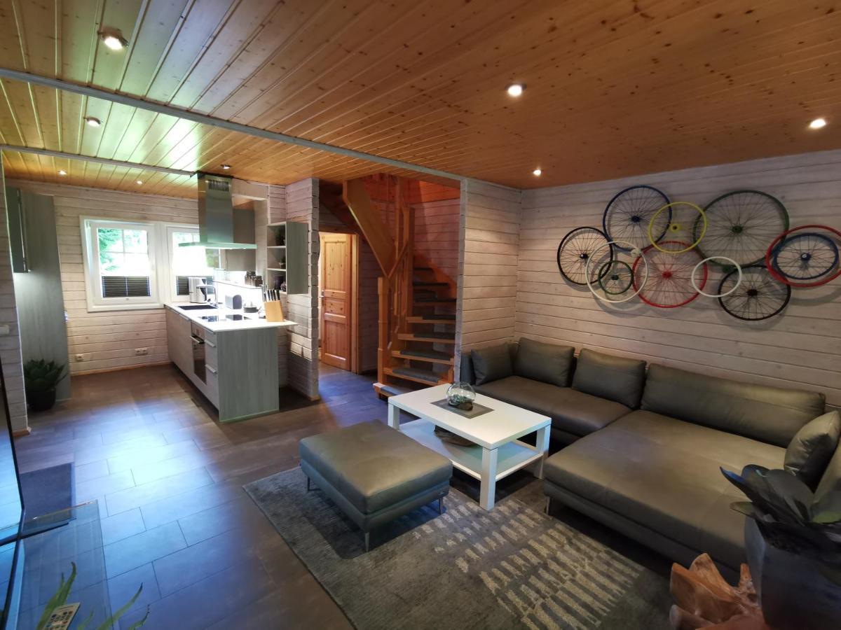 Holiday Home HH