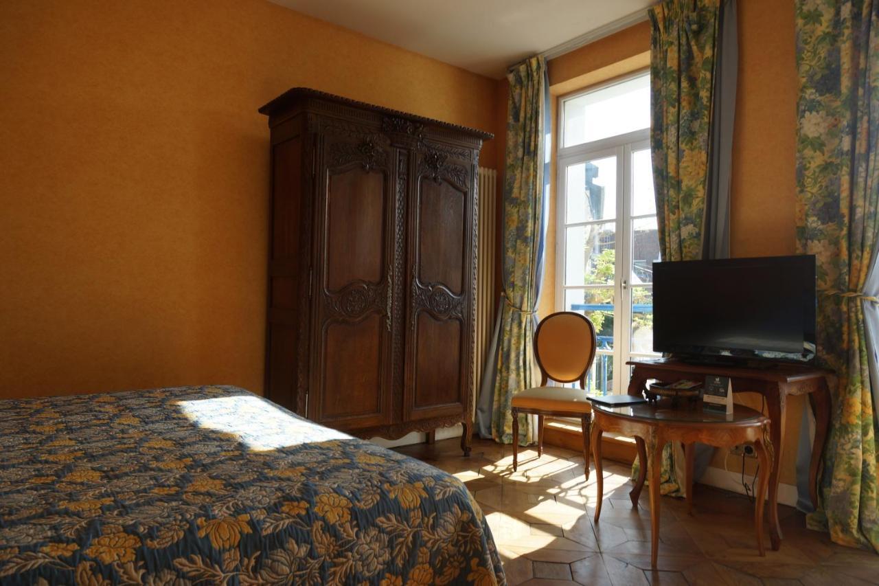 Deluxe Double Room,463117347:JPEG