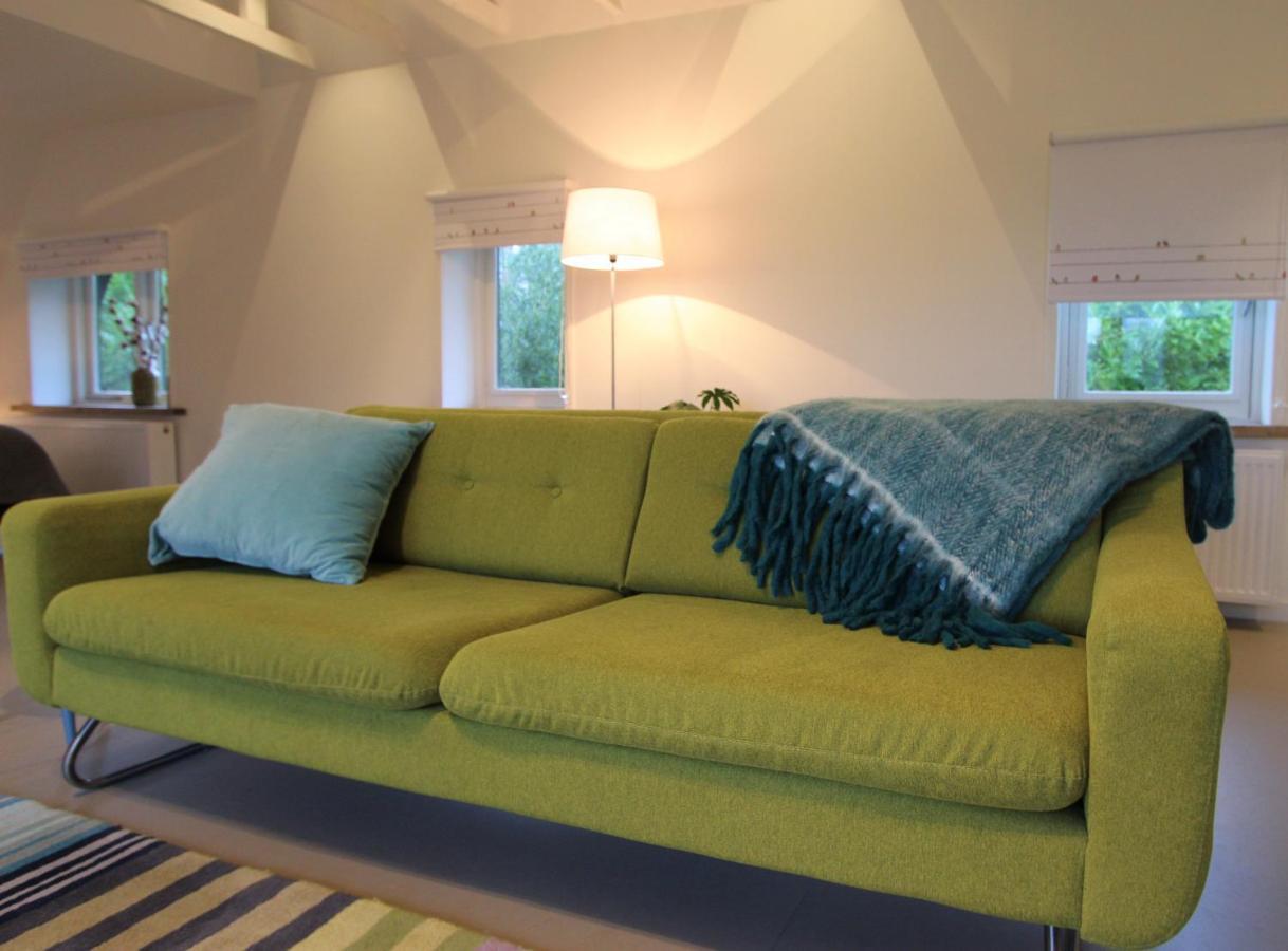 Suite with Balcony,968881285:JPEG