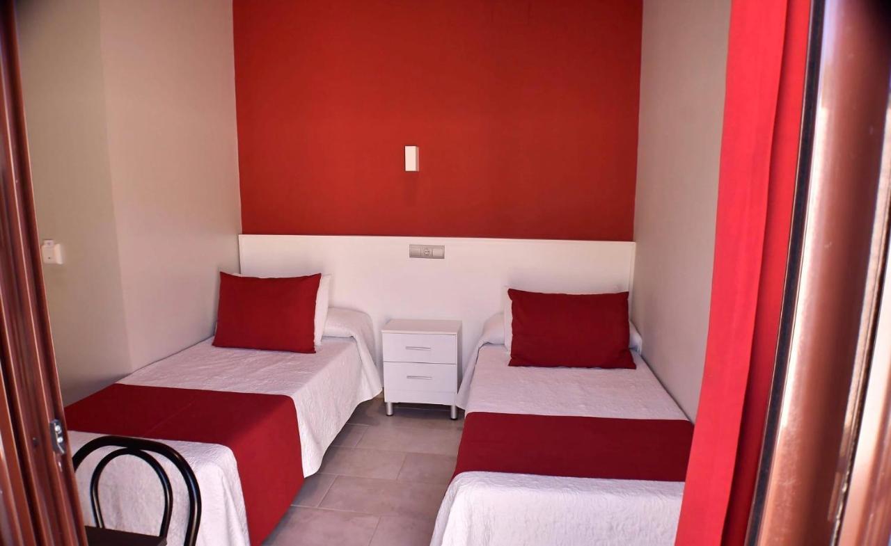 Economy Double Room,1015105708:JPEG