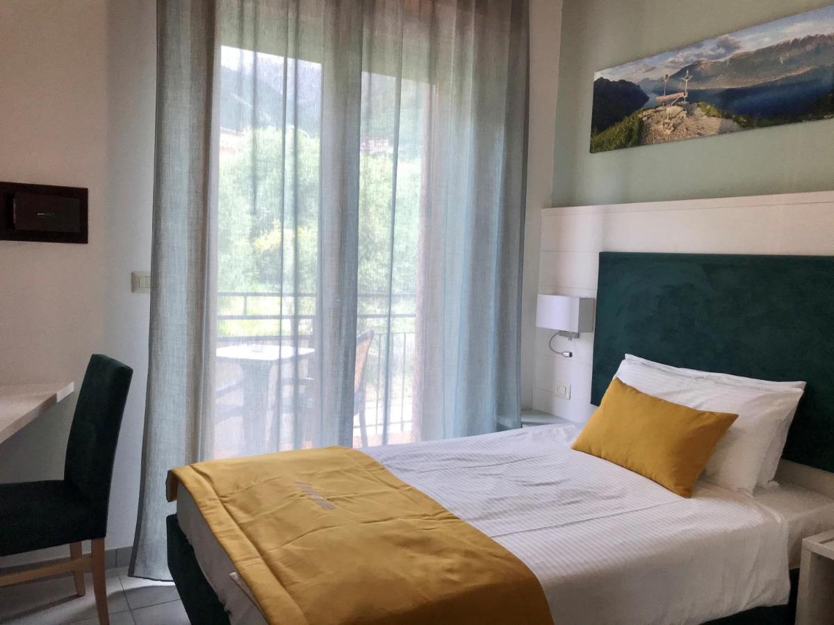 Single Room Mountain View