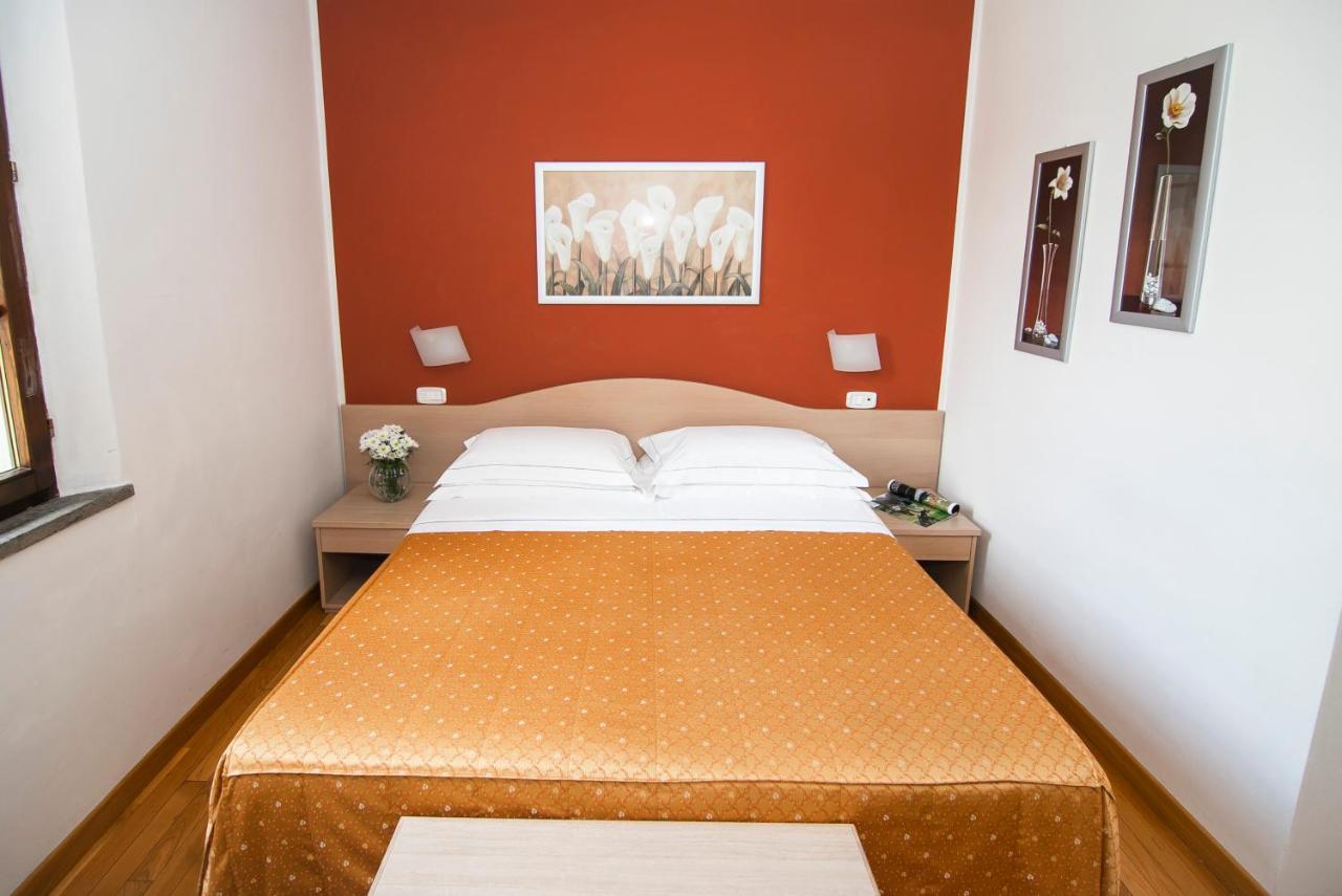 Single Room,1627930849:JPEG