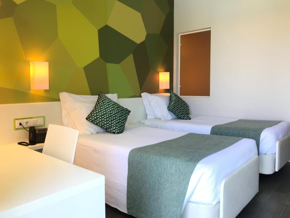 Single Room,997047978:JPEG