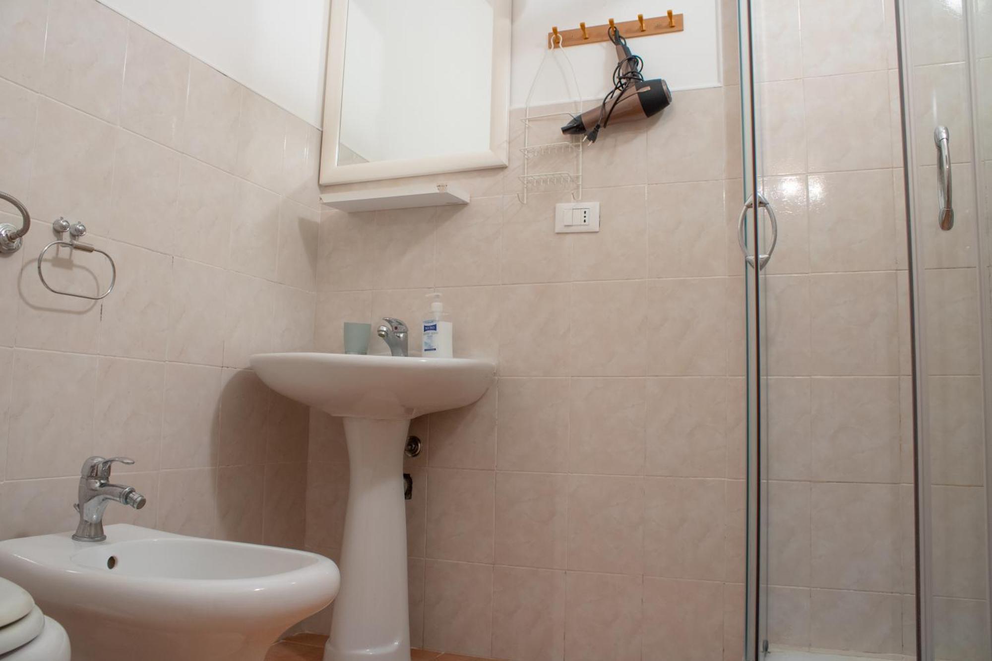 Double Room Private Bathroom