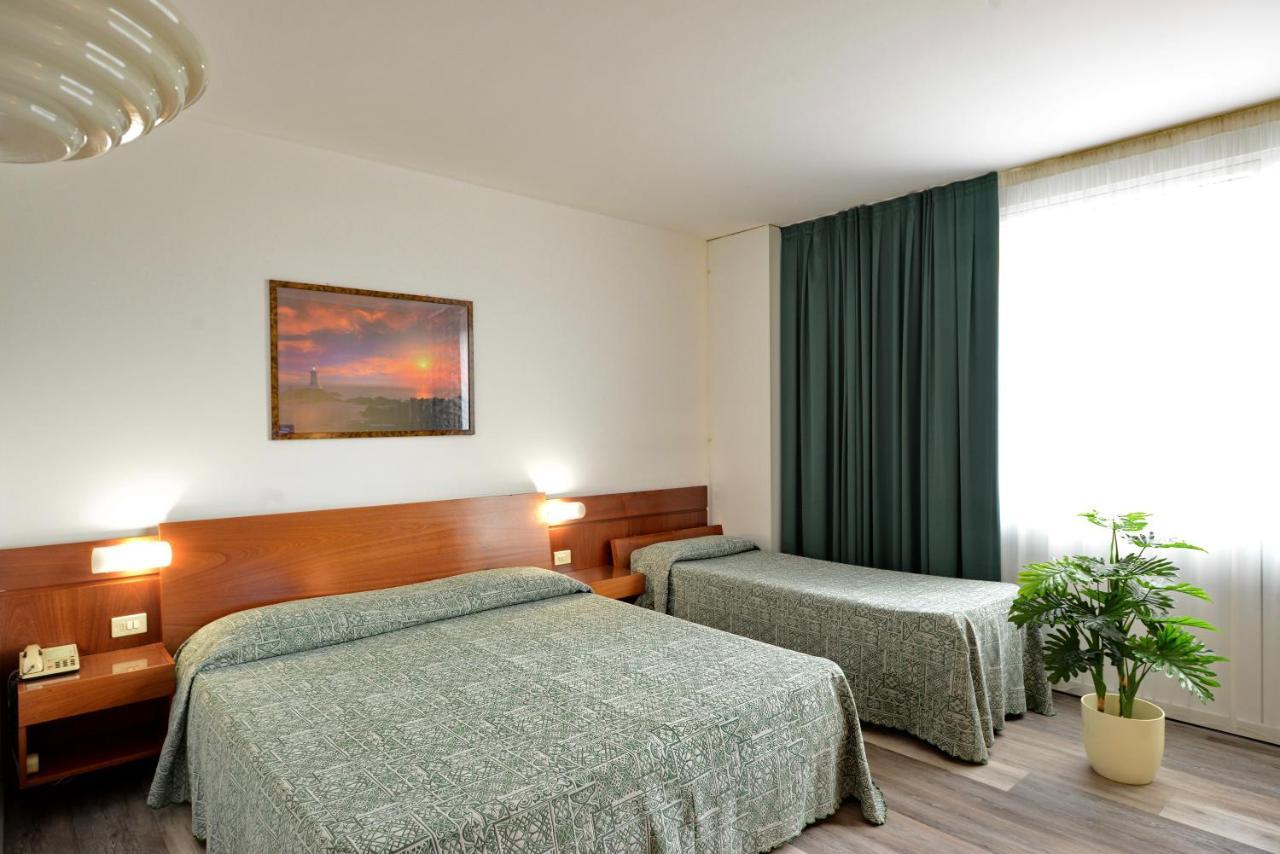 Triple Room,999112539:JPEG
