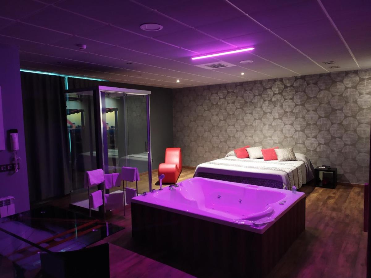 One-Bedroom Suite,997501410:JPEG