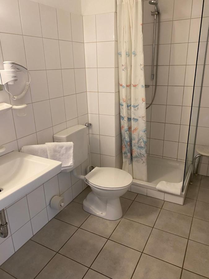 Single Room,997647780:JPEG