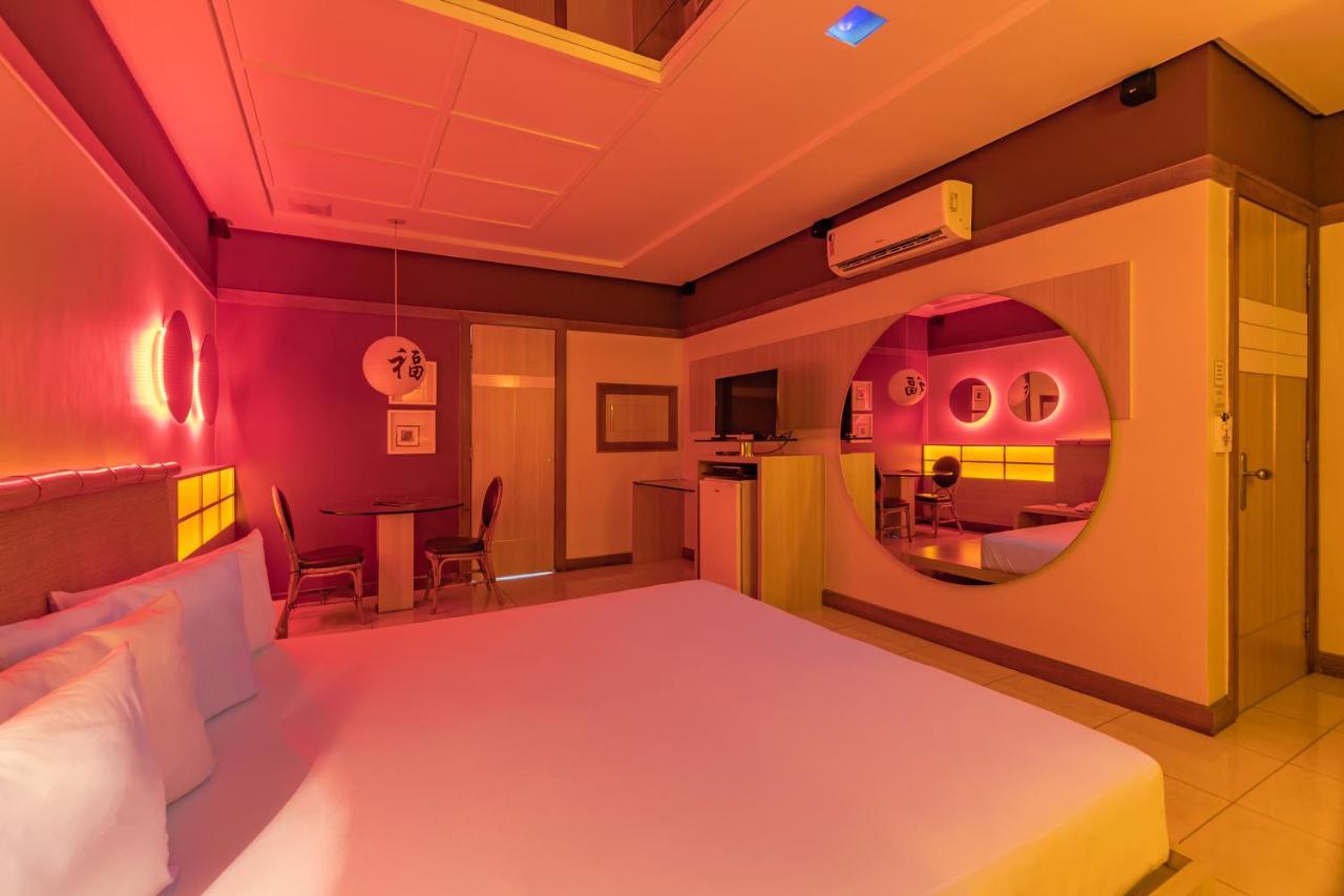 Quarto Duplo