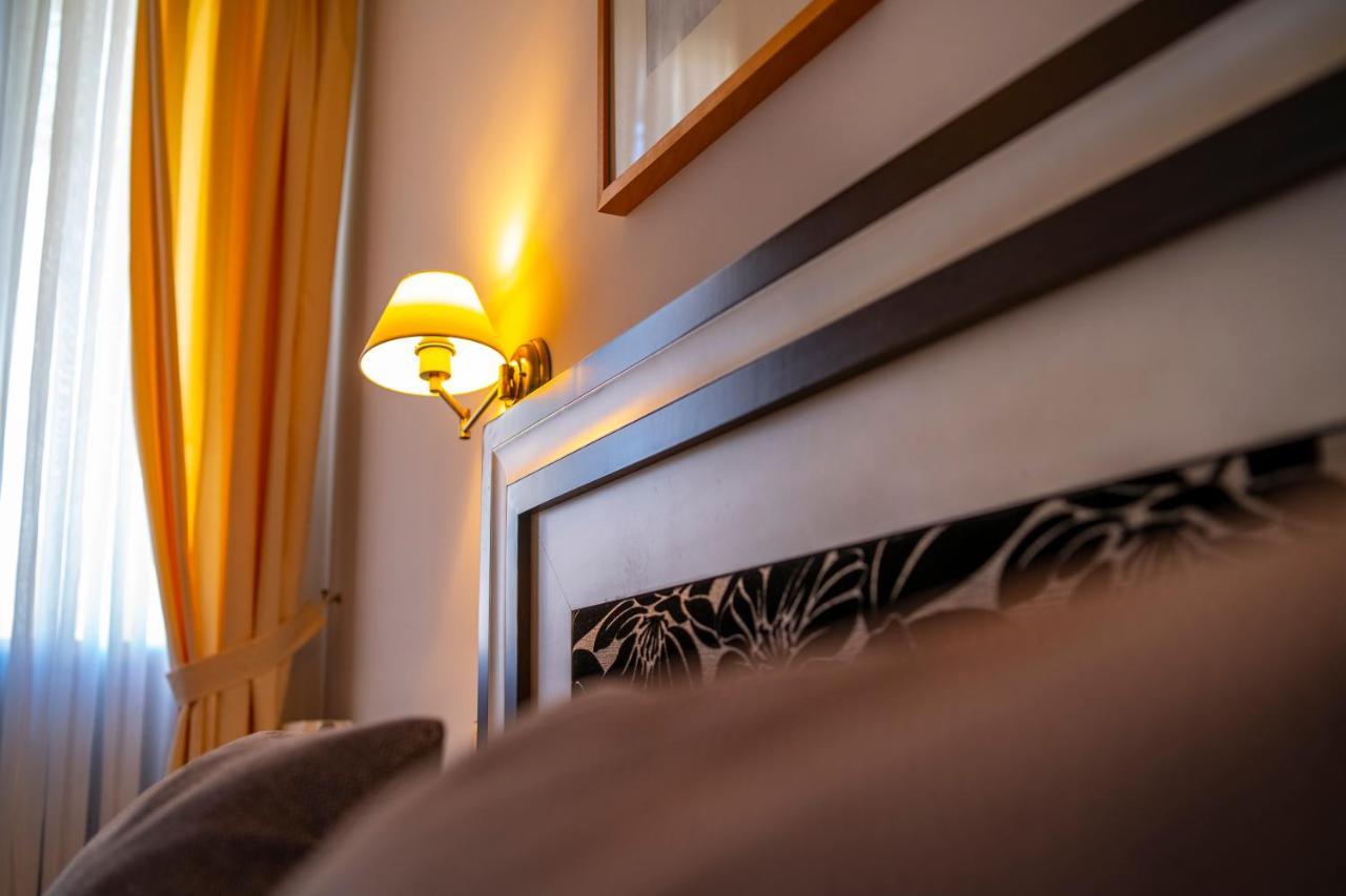 Triple Room,997895475:JPEG
