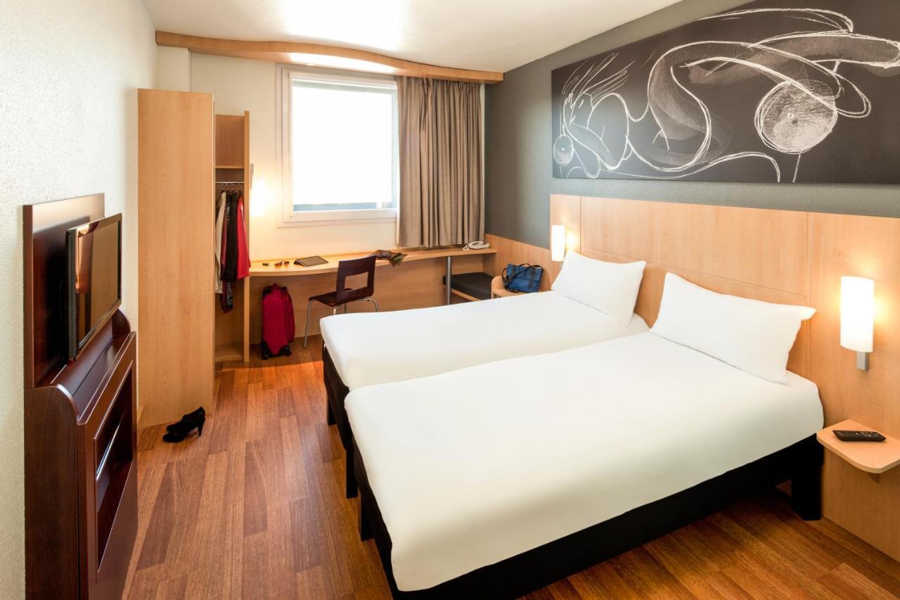 Standard Twin Room,1273186768:JPEG