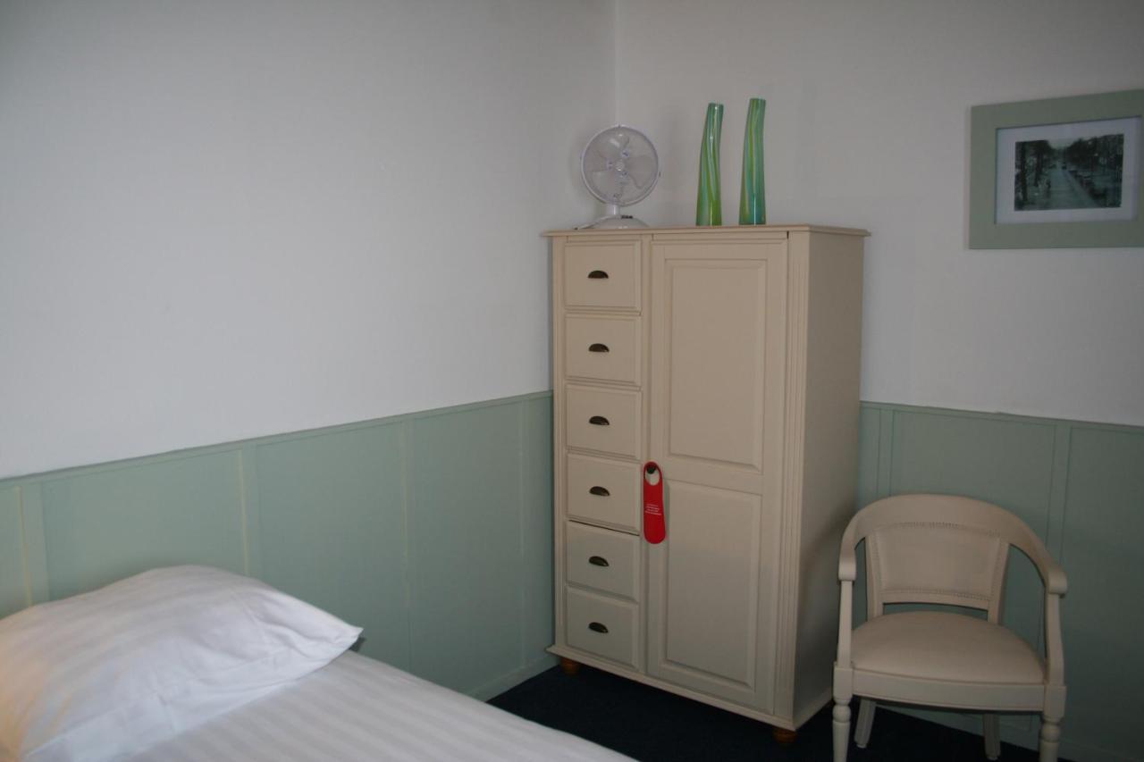 Single Room Private Bathroom