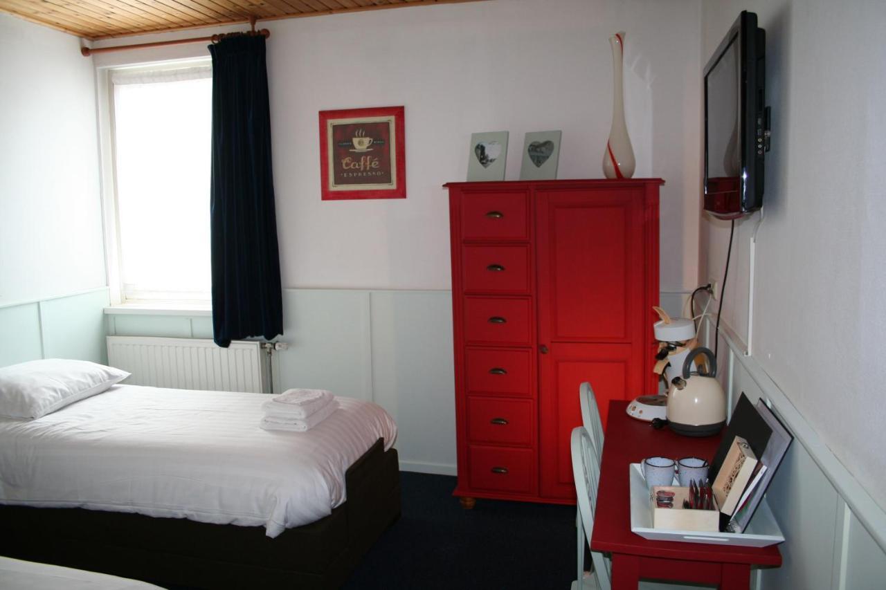 Double or Twin Room Bathroom