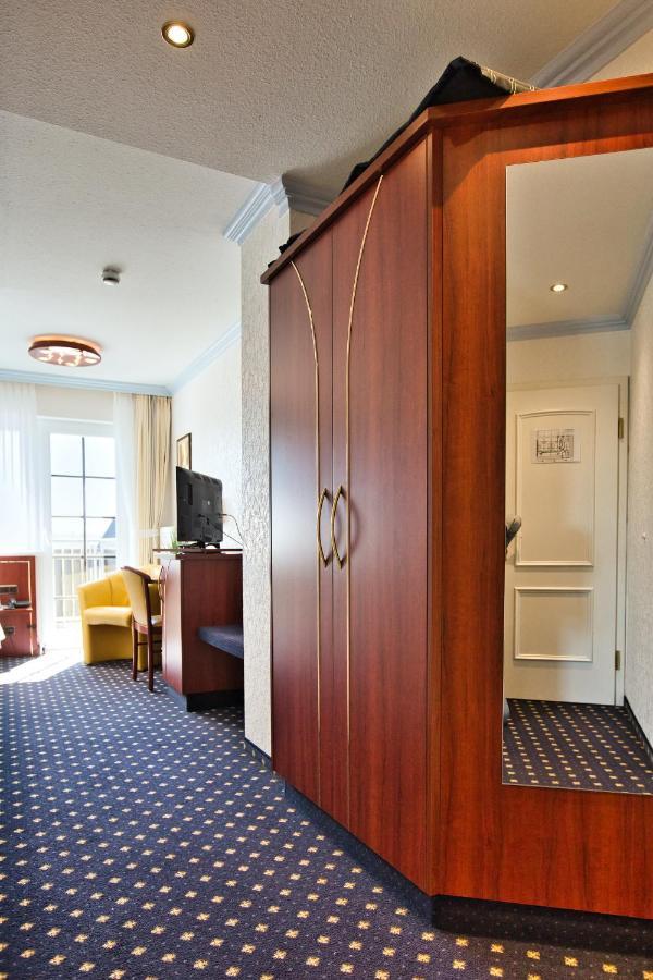 Single Room Balcony,998197926:JPEG