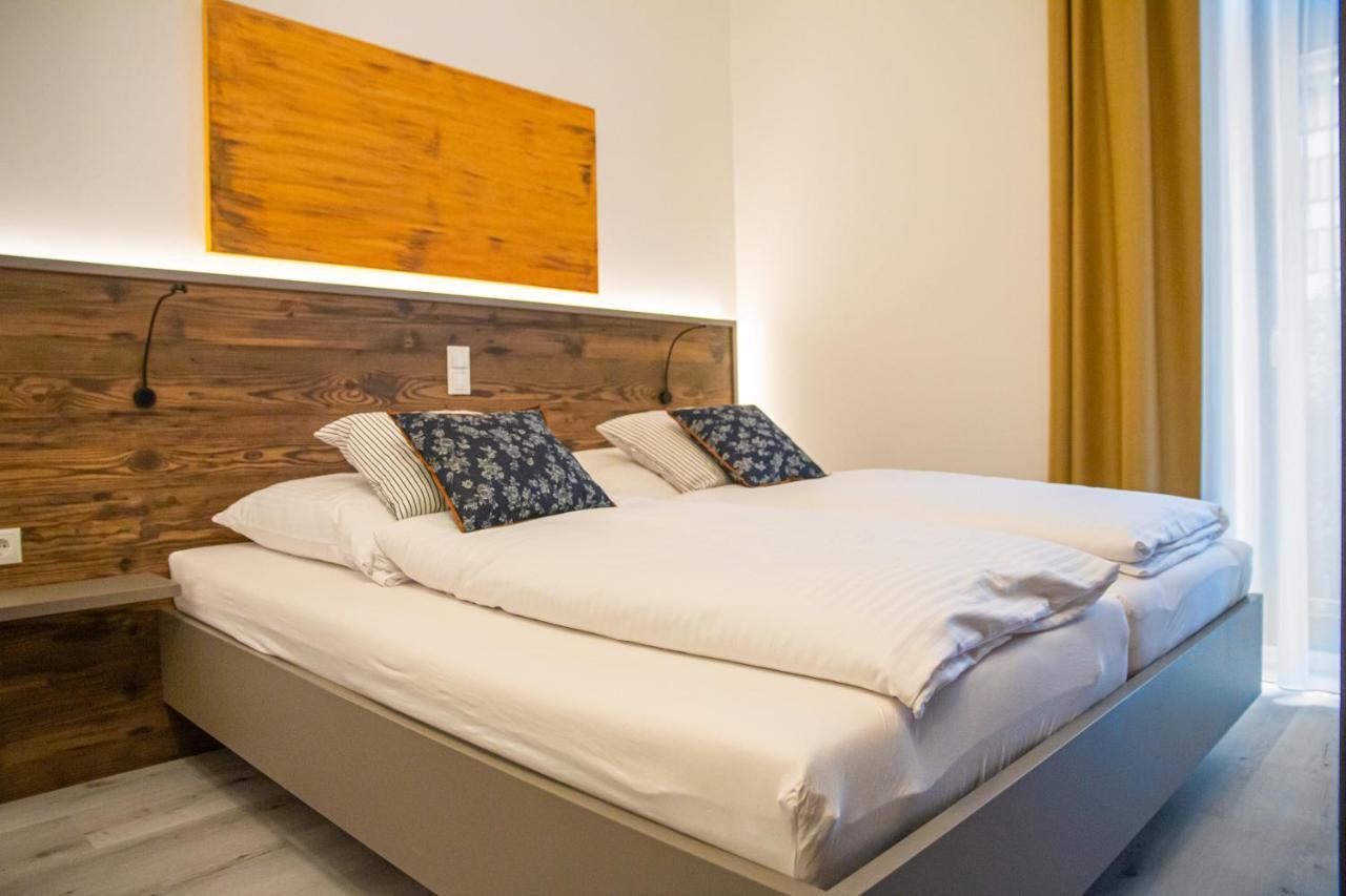 Budget Double Room,998503209:JPEG