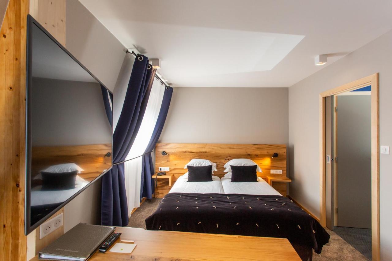 Deluxe Room,998506953:JPEG