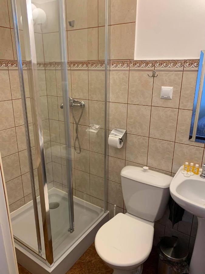 Triple Room,1037310829:JPEG
