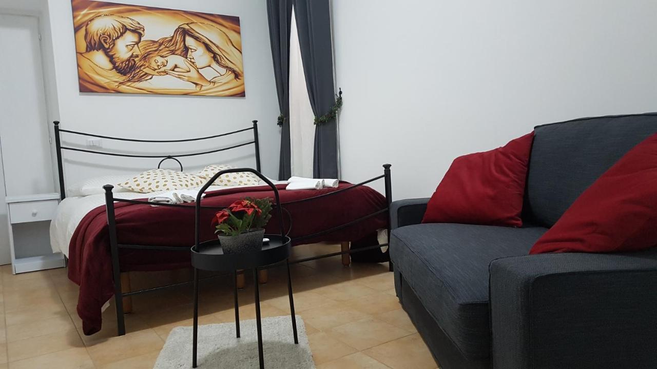 Large Double Room,1706853862:JPEG