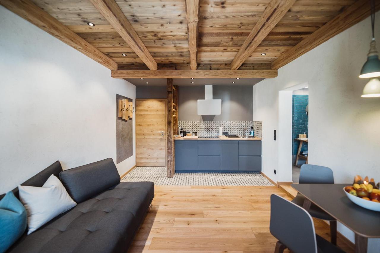One-Bedroom Apartment,999324387:JPEG