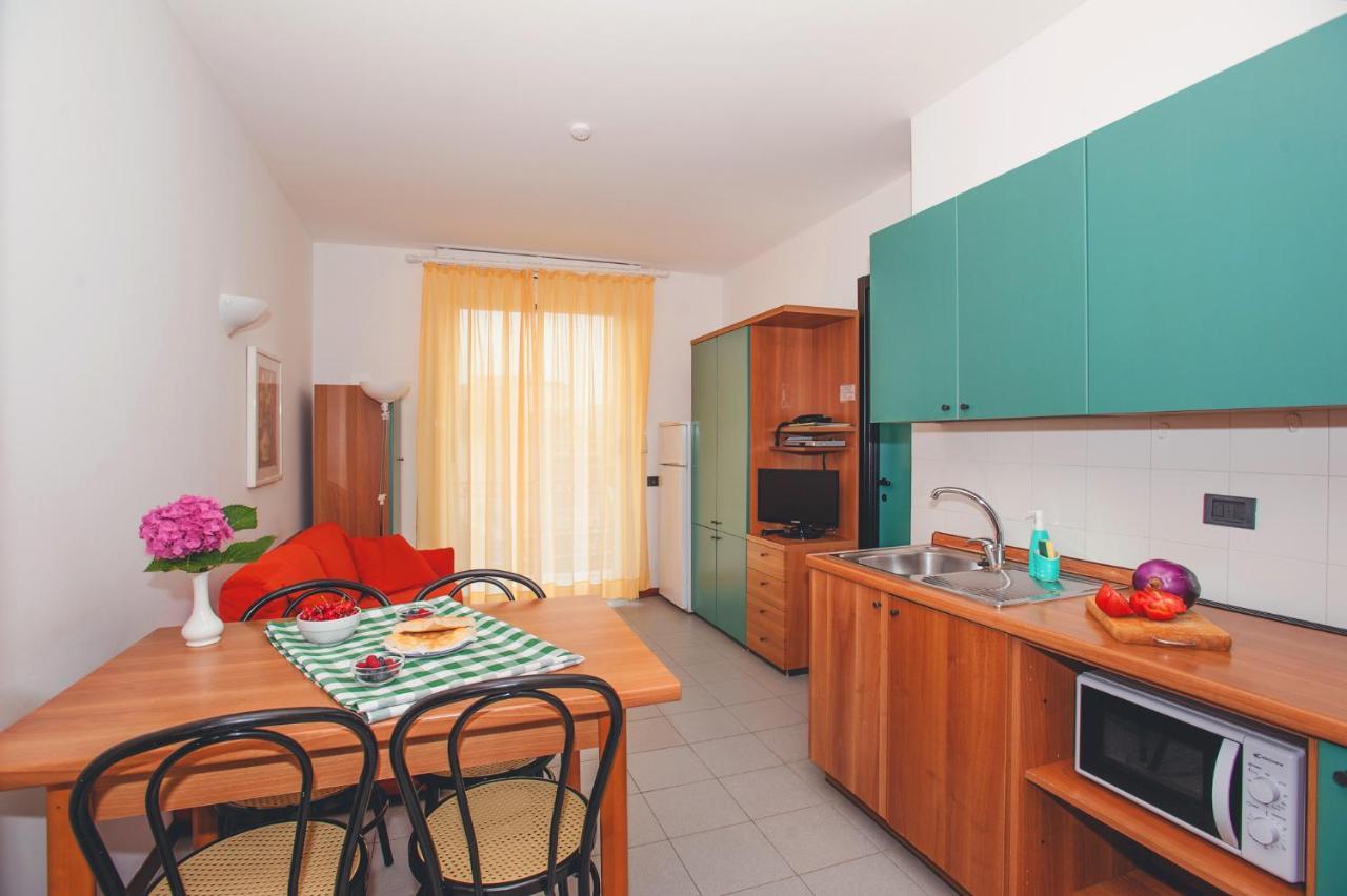 Standard One-Bedroom Apartment,999504255:JPEG
