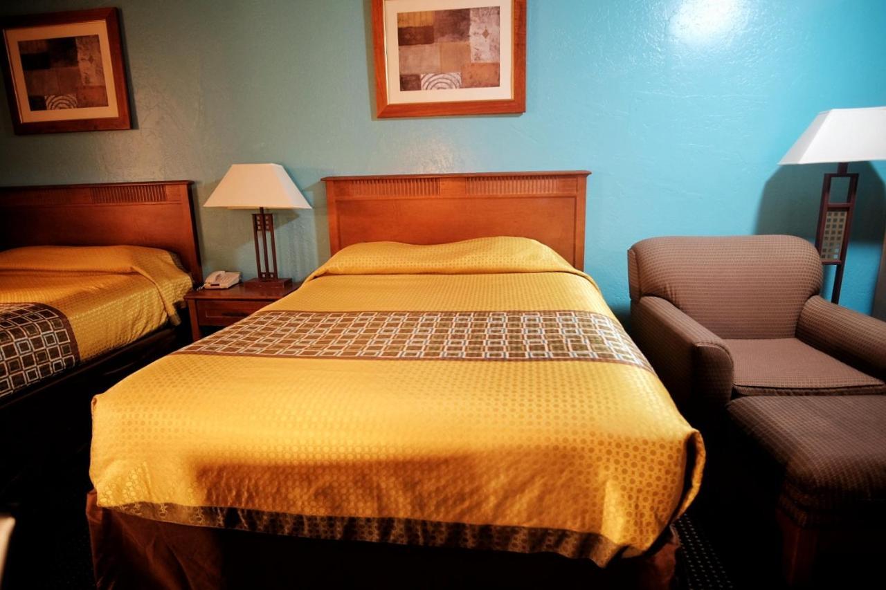 Deluxe Queen Room Two Queen Beds