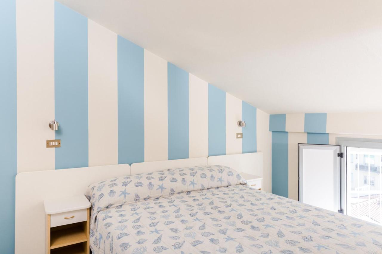 Double Room Attic,999704445:JPEG