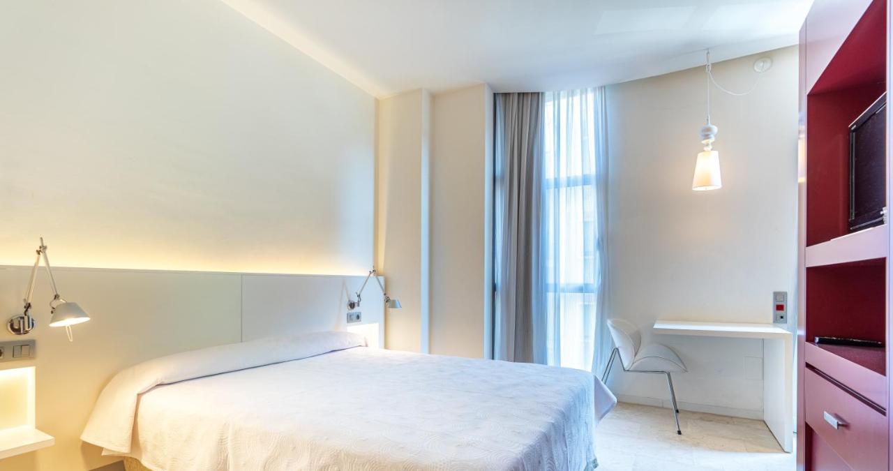 Double or Twin Room,1306754617:JPEG