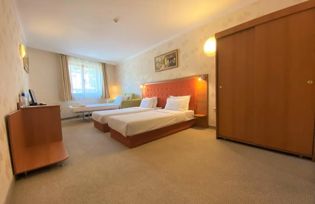 Light Hotel-1