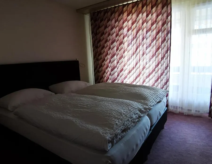 Hotel Crystal-1
