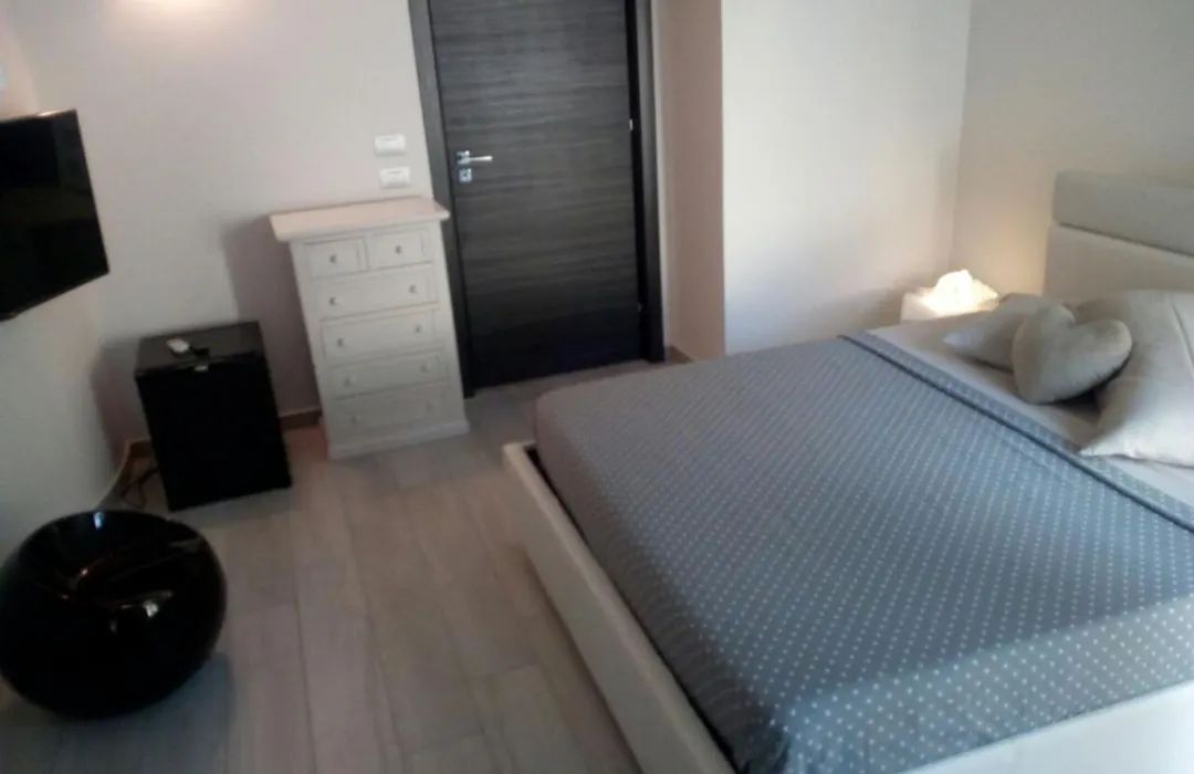 White Club Residence-1