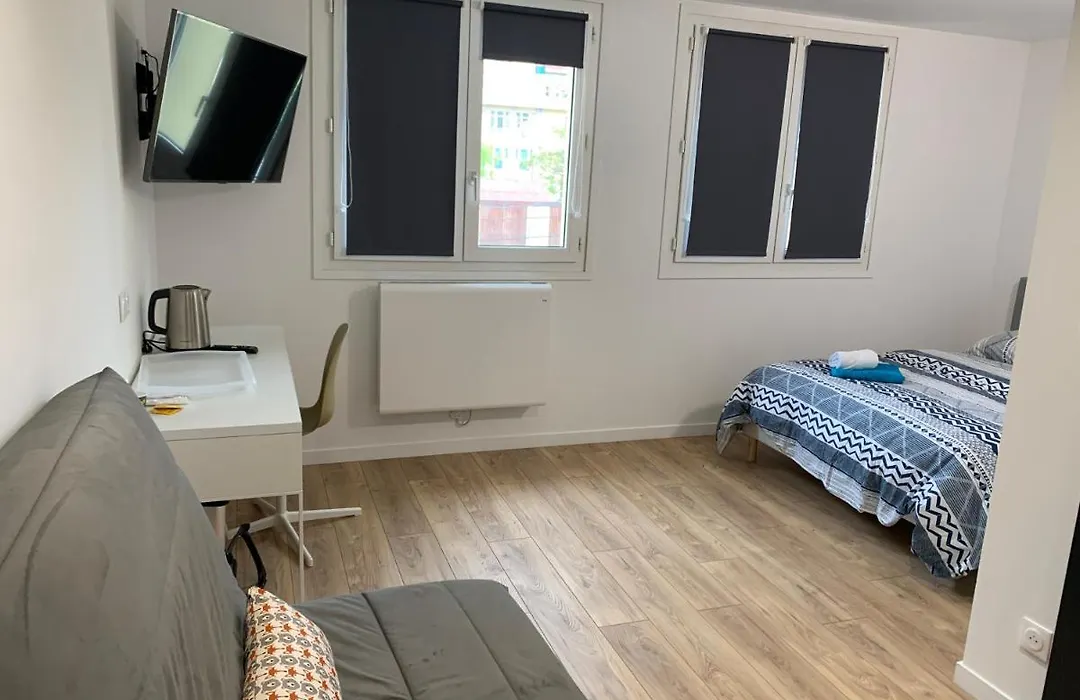 Nanterre Room-1