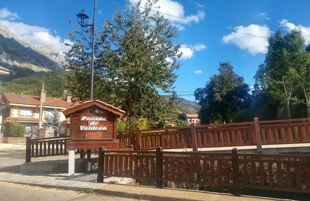Hotel Cumbres de Valdeón-1