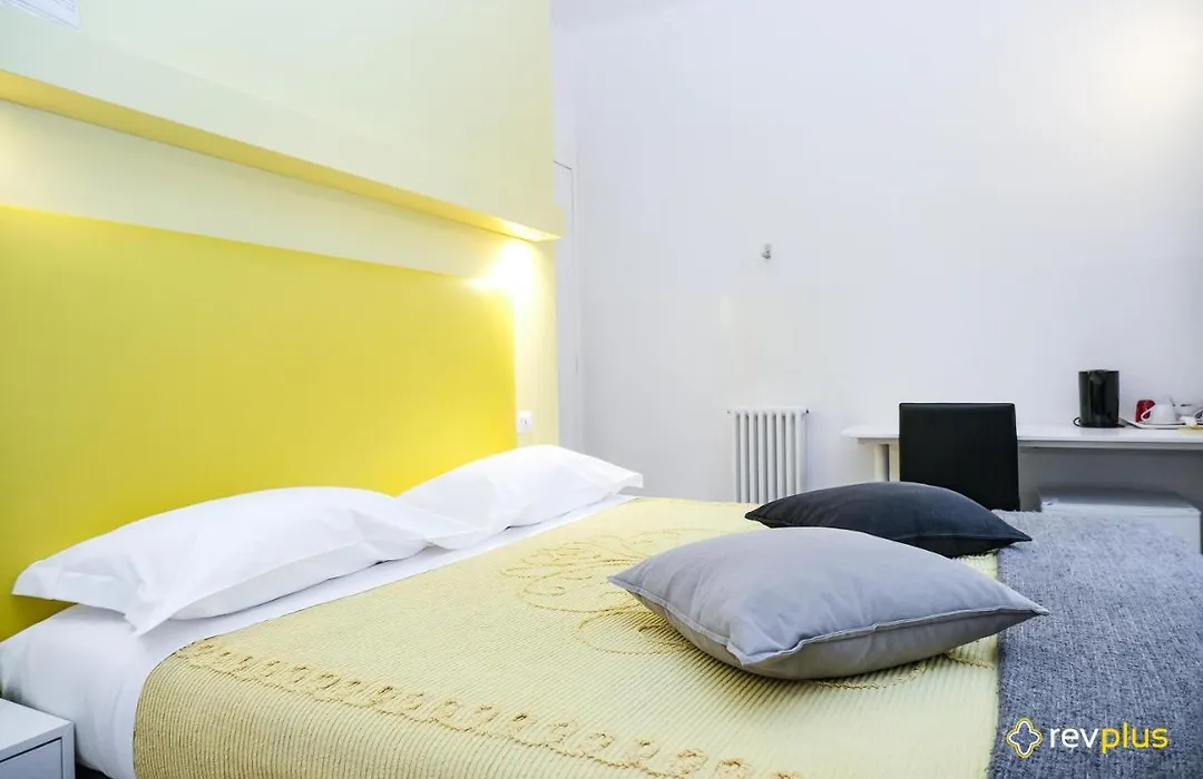Lia Rooms-1