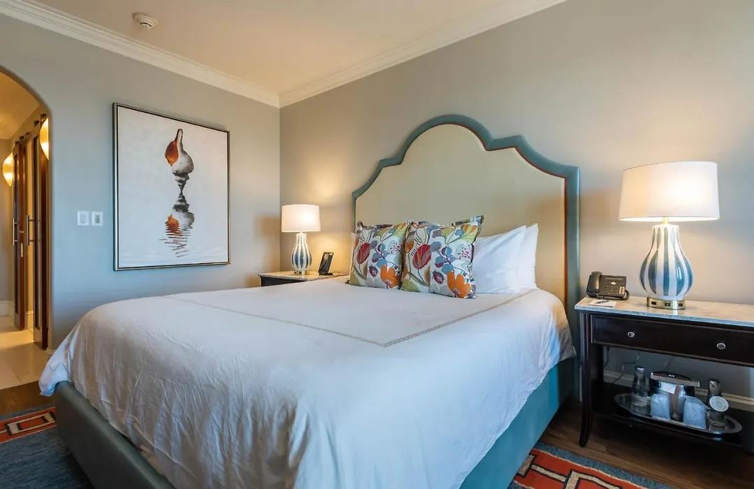 The Pearl Hotel-1
