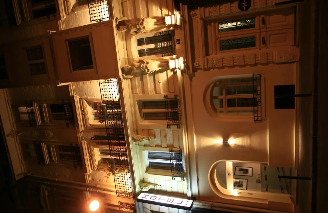 Hotel De Nemours-1