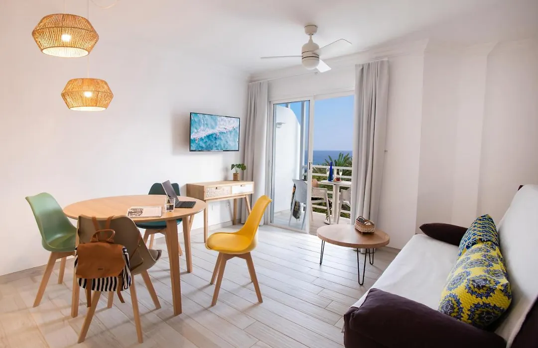 Altavista Apartahotel-Adults Only Over 14-1