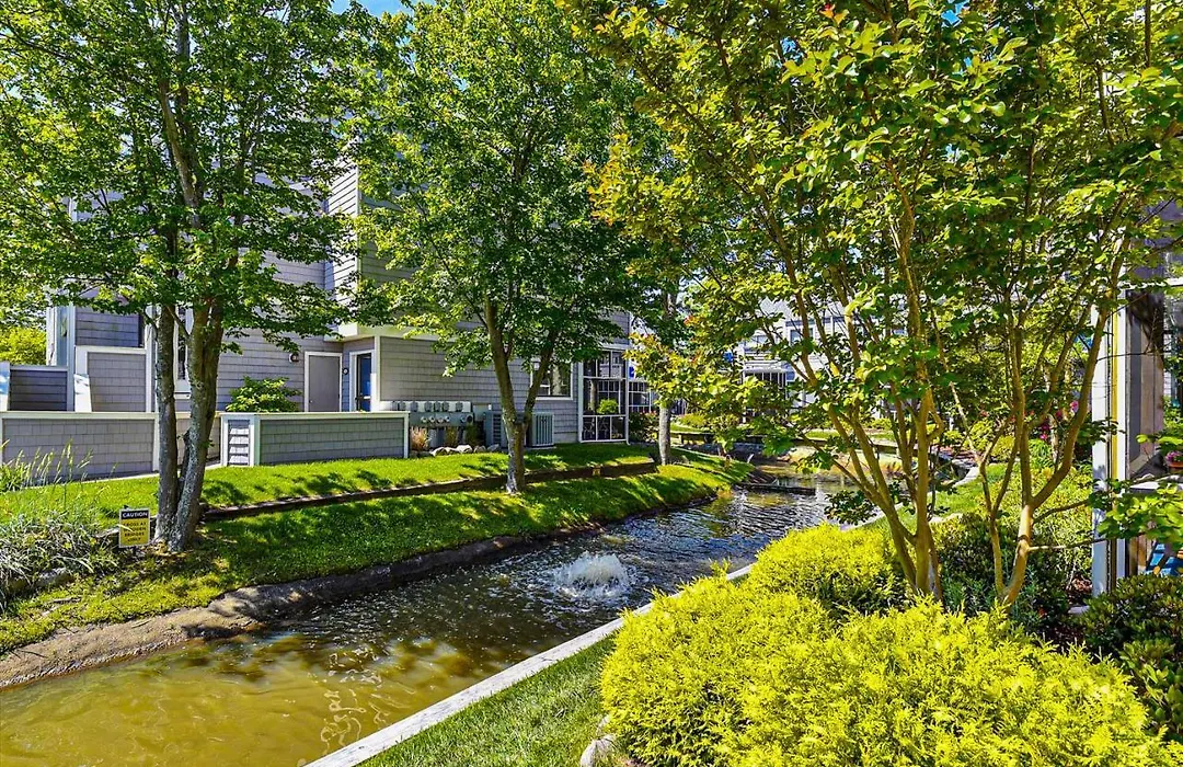 East Of The Sun --- 39770 East Sun Dr #112-1