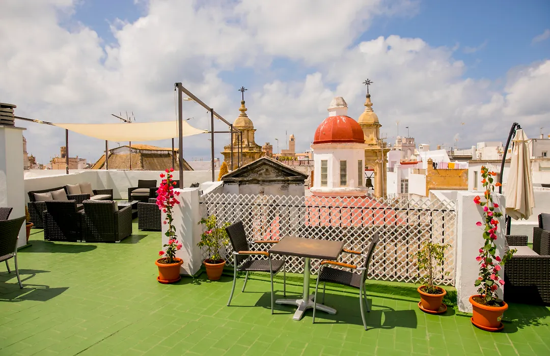 Hotel Boutique Las Cortes De Cádiz-1