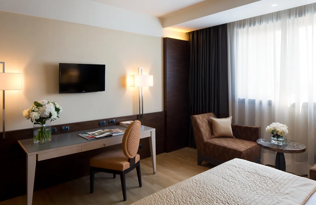 Starhotels Grand Milan-1