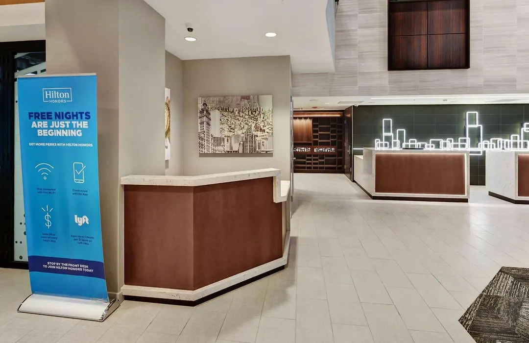 Hampton Inn & Suites Chicago-Downtown-1