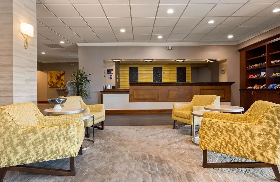 Cottonwood Airport & Expo Hotel Louisville-1