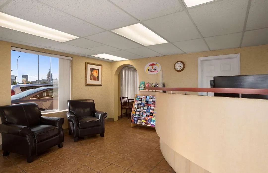Super 8 By Wyndham Austin Downtown/Capitol Area-1