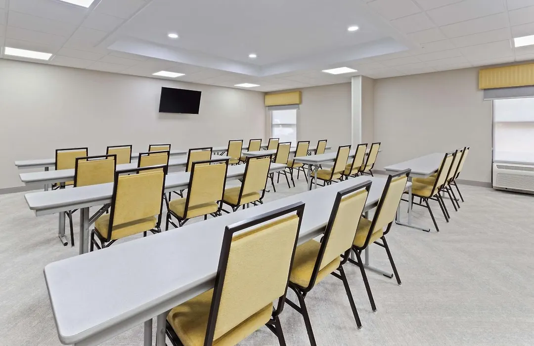 Hampton Inn Perry-1