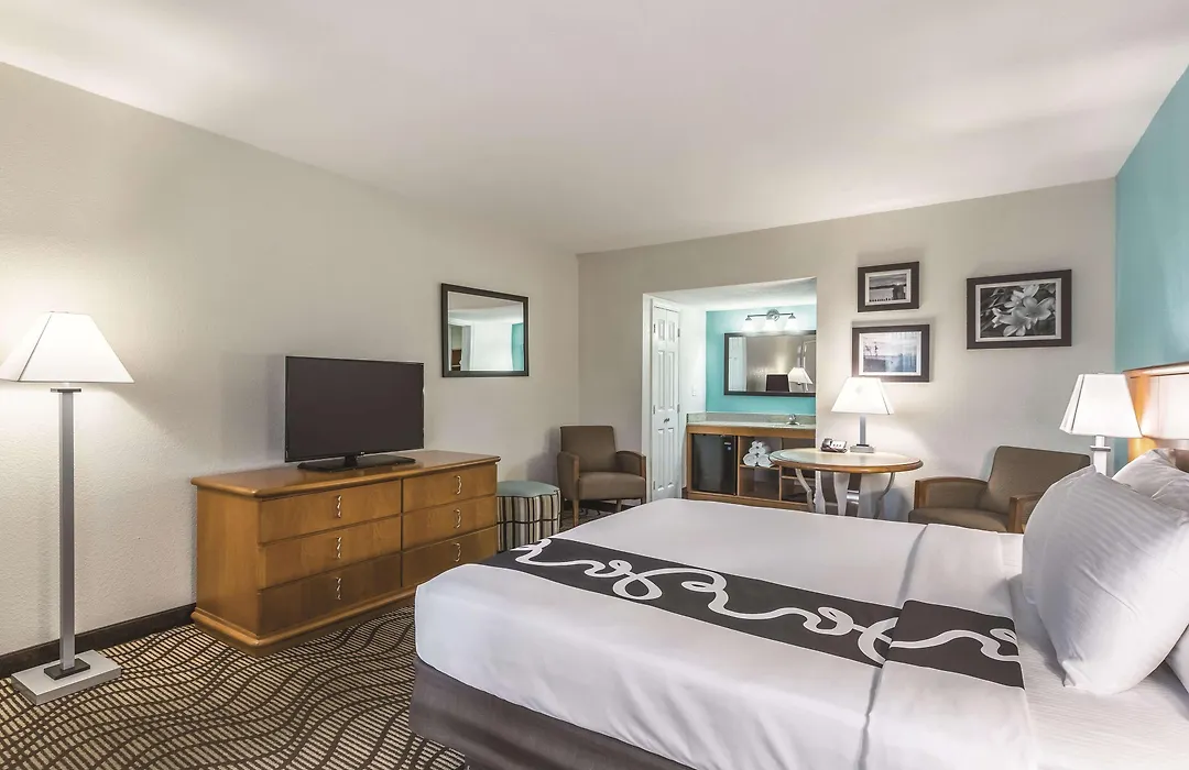 La Quinta Inn By Wyndham Cocoa Beach-Port Canaveral-1