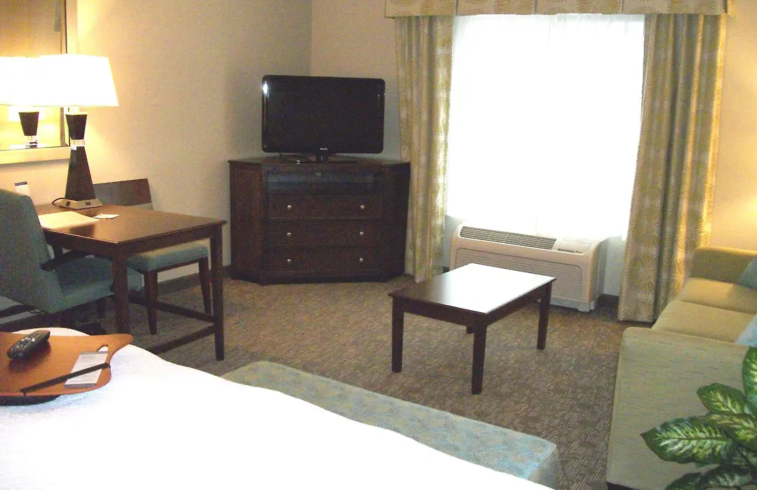 Hampton Inn & Suites Manteca-1